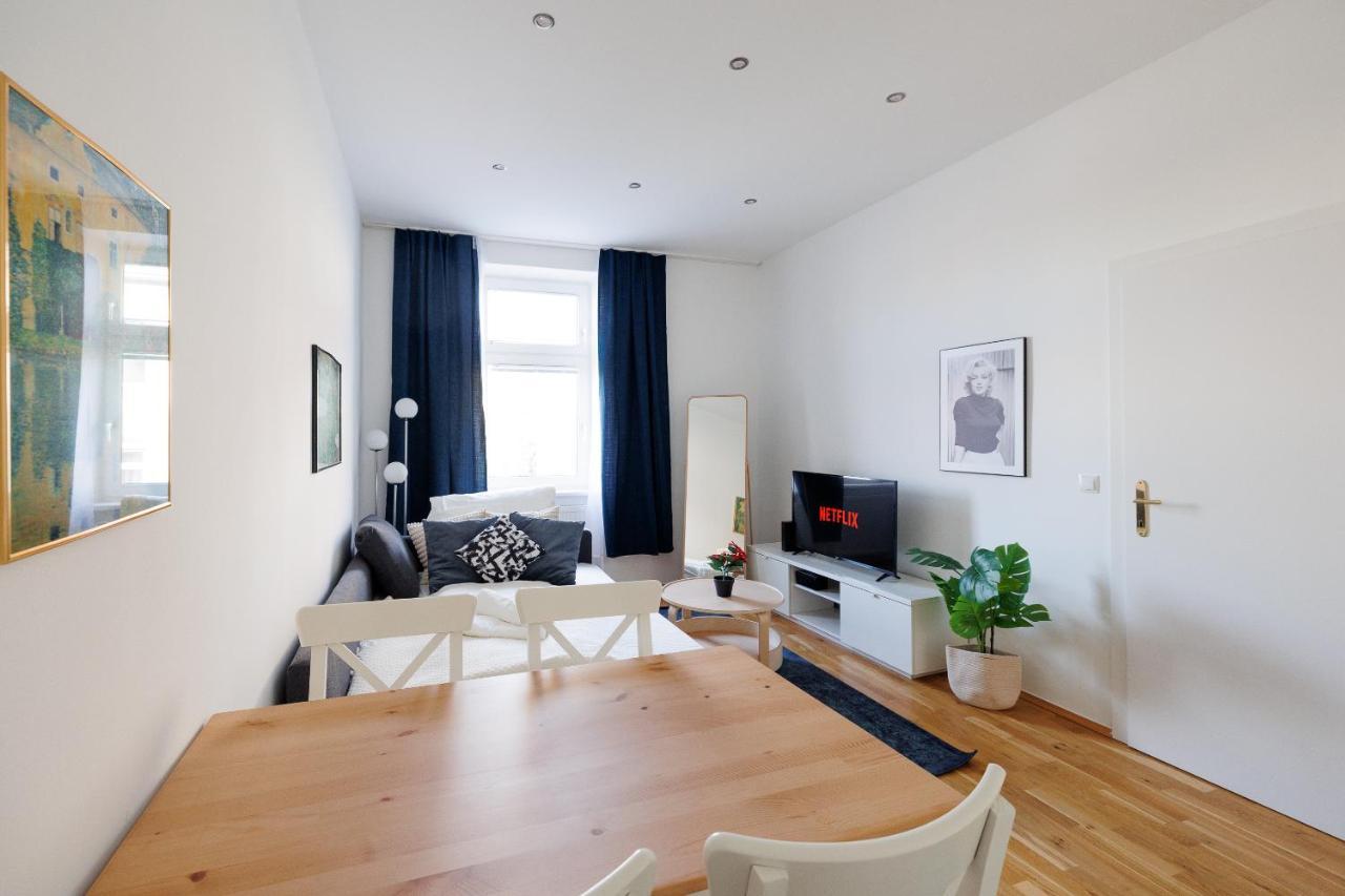 Central City Apartment - 2 Bedroom With Netflix Wina Bagian luar foto