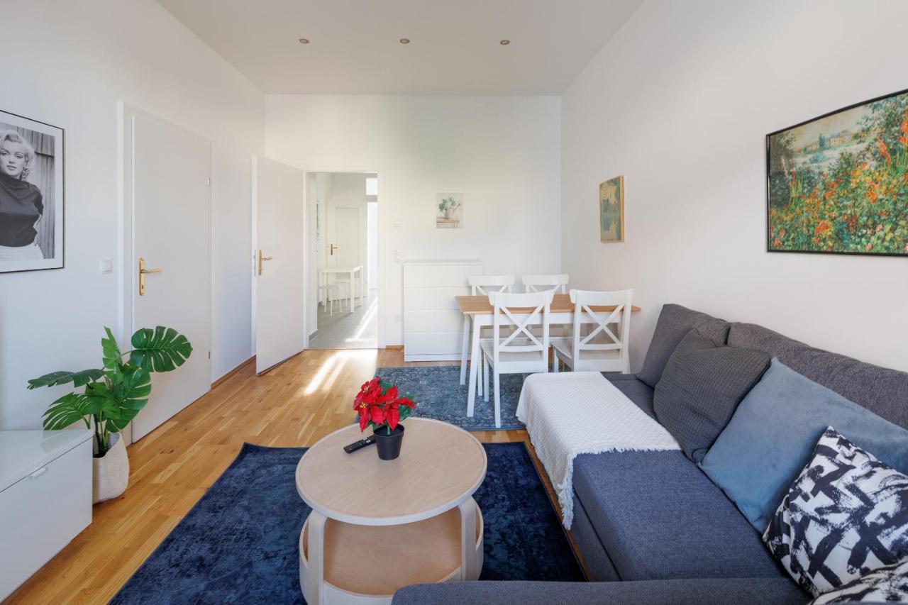 Central City Apartment - 2 Bedroom With Netflix Wina Bagian luar foto