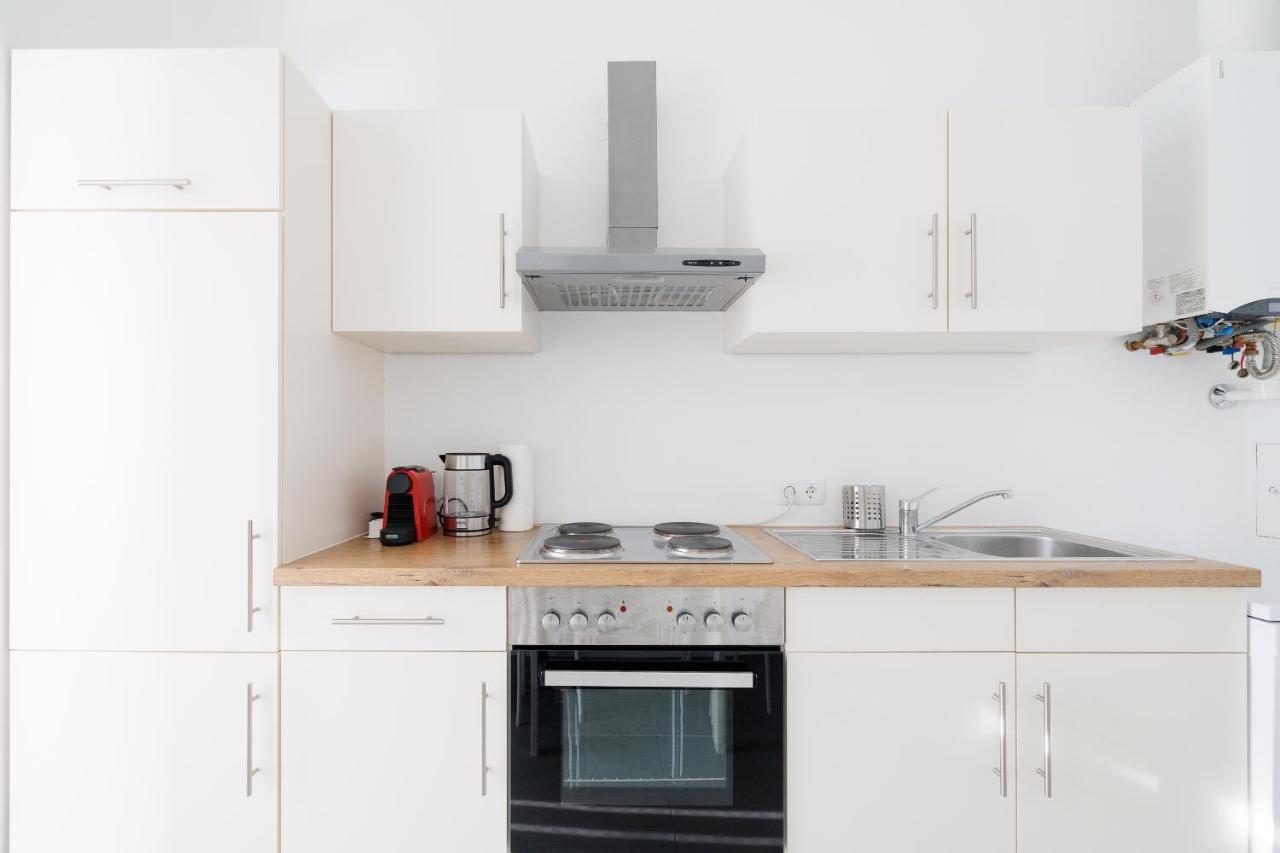 Central City Apartment - 2 Bedroom With Netflix Wina Bagian luar foto